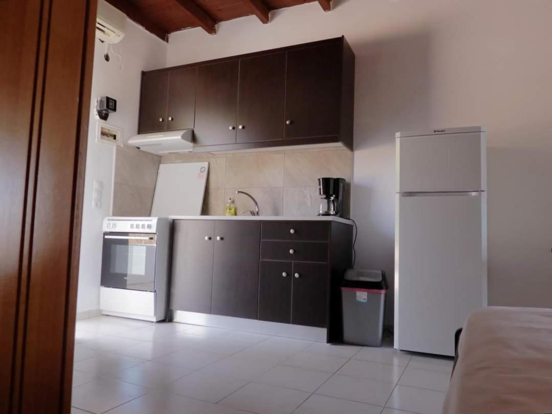 Ledakis Studios Frangokastello Стая снимка